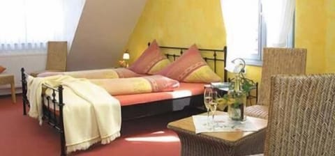 In-room safe, free WiFi, bed sheets