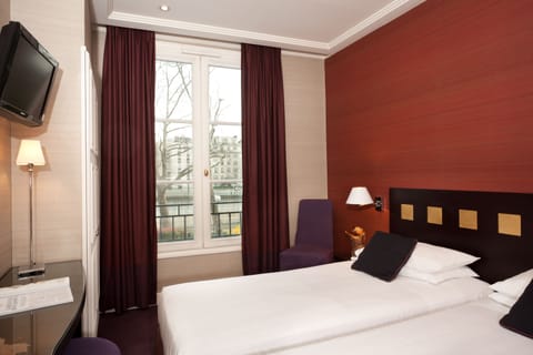 Premium bedding, in-room safe, desk, soundproofing