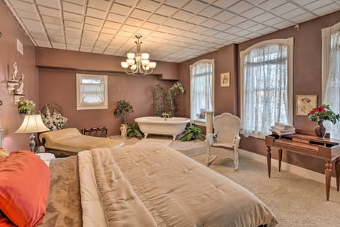 Yankton Vacation Rental | 1BR | 1BA | 800 Sq Ft | 2nd-Story Apartment