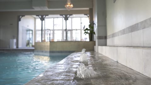 Sauna, hot tub, steam room, body treatments, Swedish massages, facials