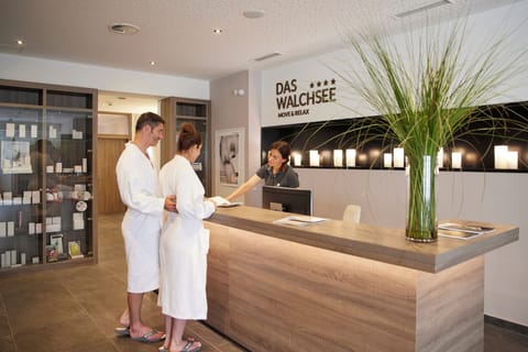 Couples treatment rooms, sauna, steam room, body treatments