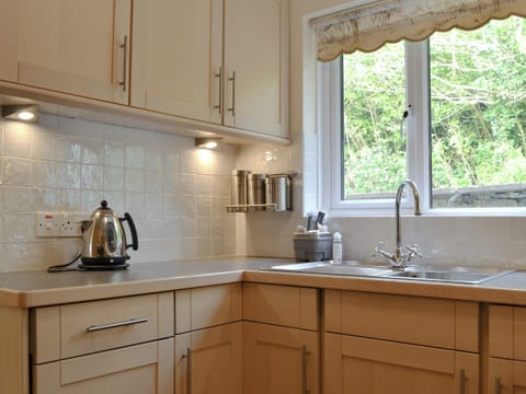 Kitchen | Meadowcroft Cottage, Bowness-on-Windermere