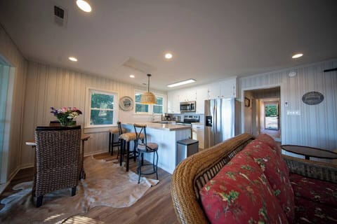 6511cdd6-cc75-4ddf-9f40-69ceb3e22068