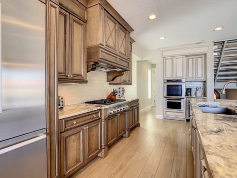 Beautiful range with extra storage