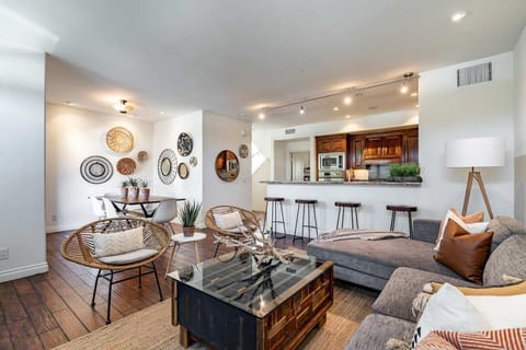 Living Room | Tons of space to chill and enjoy when you're not out and about exploring San Diego.
