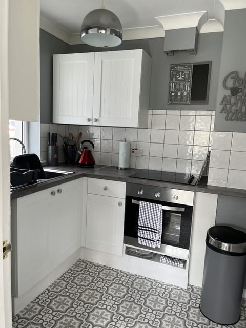 New kitchen now installed.