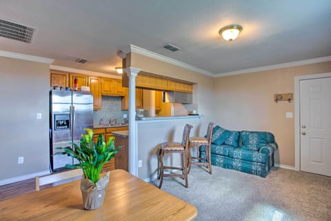 Sanger Vacation Rental | 1BR | 1BA | 600 Sq Ft | Stairs Required