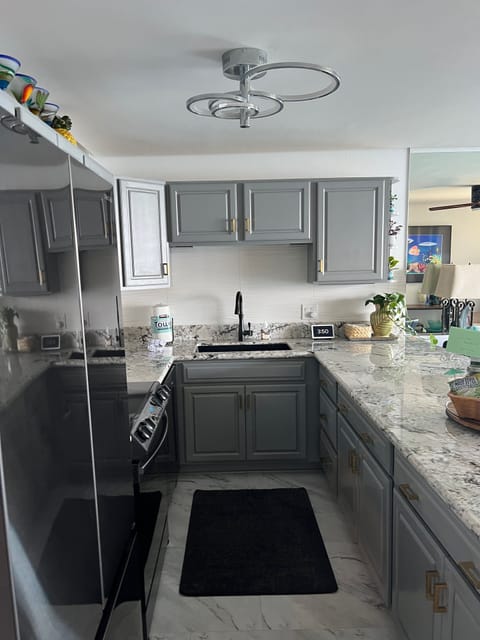 Nice Kitchen workplace. 