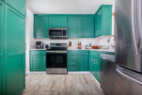 The house was sparkling clean and well equipped with all the kitchen basics, making it easy for us to cook.  -Caitlin