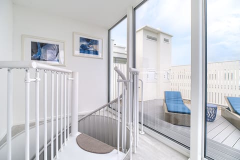 Family Apartment | Living area | Flat-screen TV