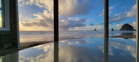 Haystack Suite – Upstairs Ocean Front View | View from room