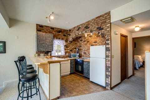 Enjoy meals in or walk to nearby restaurants.