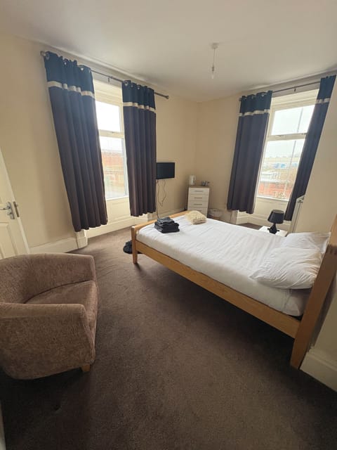 Standard Double Room | Free WiFi, bed sheets