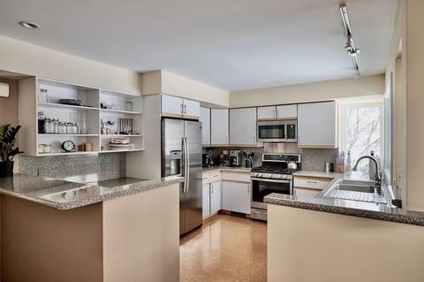 Well designed and fully equipped kitchen