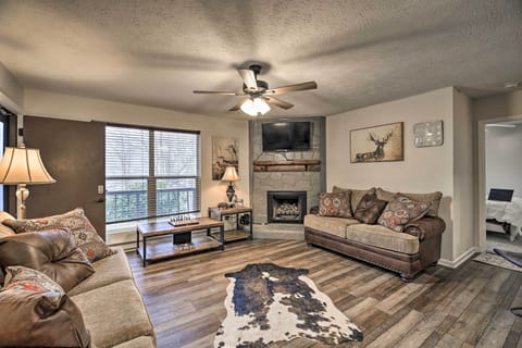 Sugar Mountain Vacation Rental Condo | 2BR | 2BA | 842 Sq Ft | Stairs Required