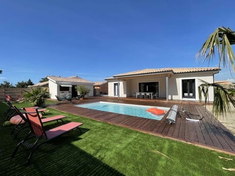 Villa 8 persons with private pool