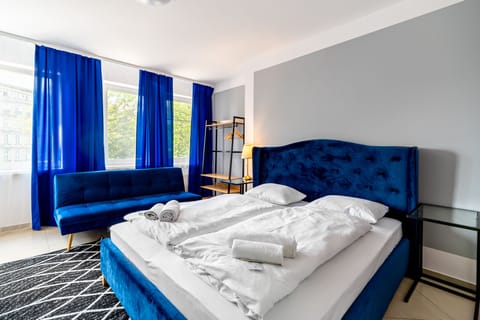 Double Room, 1 Double Bed | Iron/ironing board, free WiFi, bed sheets