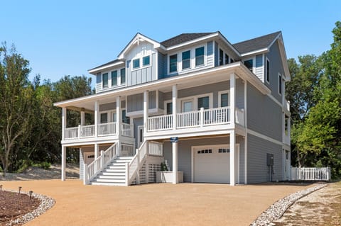 CC273: Blue Skies | Front Exterior