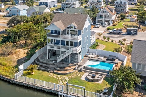 NHCA92: Sound Living | Back Exterior