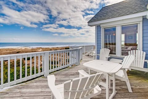 Surf-or-Sound-Realty-585-Carolina-Dreamin'-Deck-4