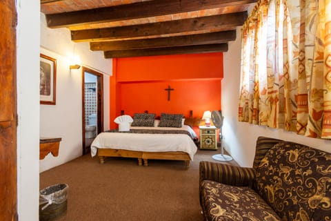 Standard Room, 1 King Bed | In-room safe, free WiFi