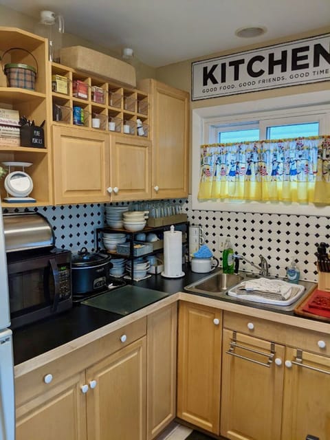 Microwave, crock pot, Kuerig one cup coffee maker