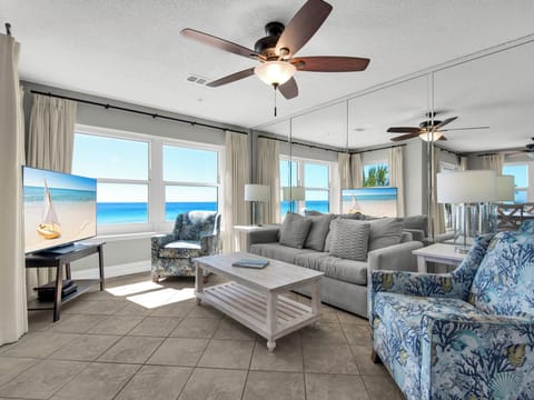 Welcome to Emerald Dunes 301