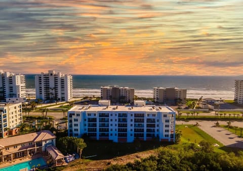 Building 17 and Pool Complex