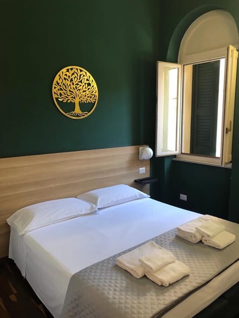 Comfort Double or Twin Room | Premium bedding, memory foam beds, individually furnished, desk