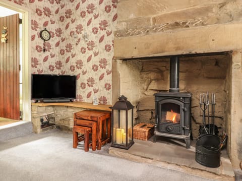 Cottage | 2 bedrooms, individually decorated, individually furnished, free WiFi