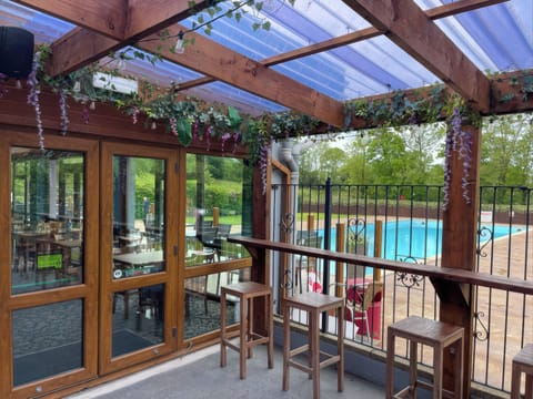 Cottage | Pool