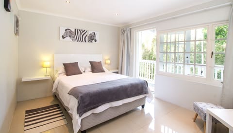 Standard Room | Egyptian cotton sheets, premium bedding, in-room safe, free WiFi