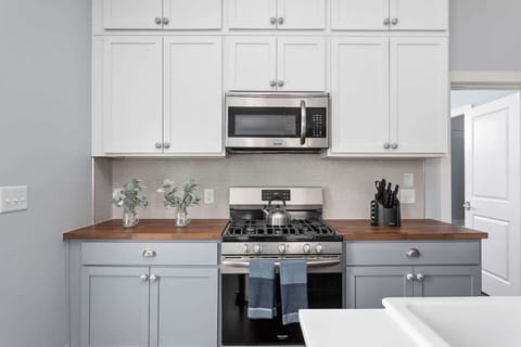 With plenty of storage and prep space, be sure to bring all your favorite foods!