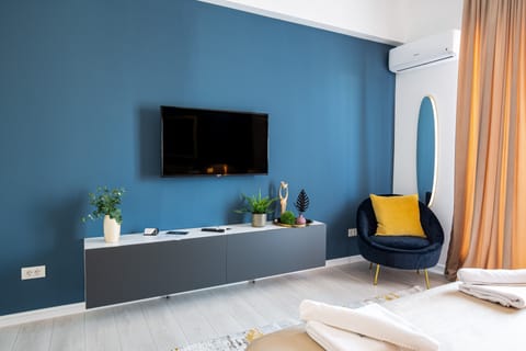 Apartment | 1 bedroom, Egyptian cotton sheets, premium bedding, memory foam beds