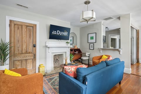 Savor Southern History | Lewis Court - Suite B