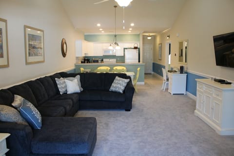 Livingroom, Dinningroom and Kitchen