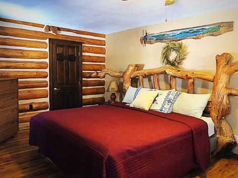 King bedroom downstairs