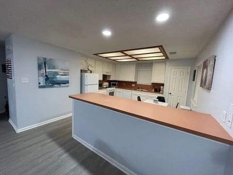 Bar / kitchen