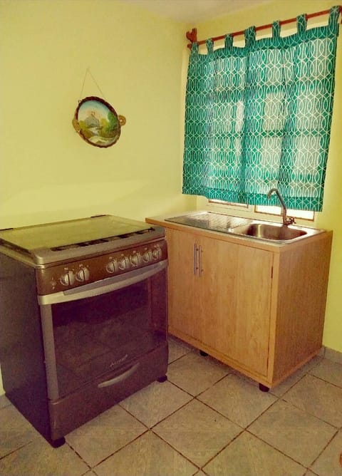 Apartment, 3 Bedrooms, Accessible, Smoking | Interior