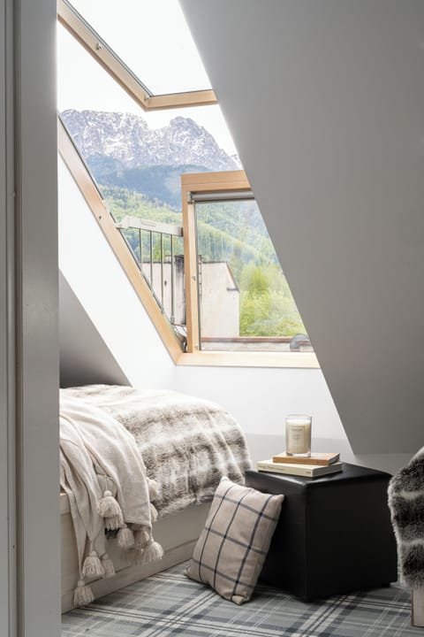 Superior Apartment | Soundproofing, iron/ironing board, free WiFi, bed sheets