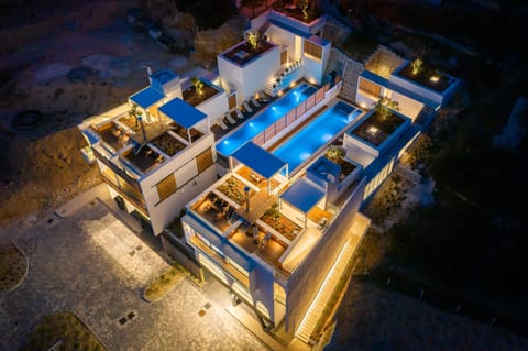 Wind Rose Wellness Villas comprises 2 identical contemporary villas in Marusici