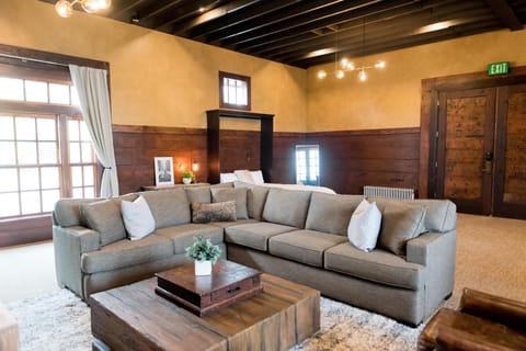 Large Spacious Room
