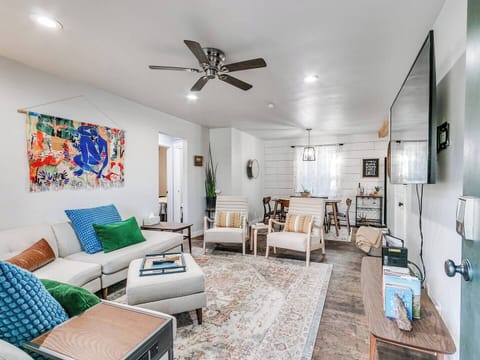"It’s in perfect location with access to everything. I couldn’t recommend using her services when traveling through OKC as I hope we get to stay here every time we visit the family!" - Niles 