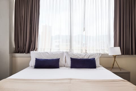 Traditional Studio | Down comforters, in-room safe, desk, free WiFi