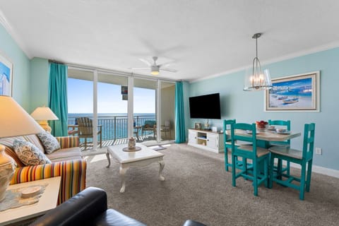 Gulf Front Living Area with Sleeper Sofa