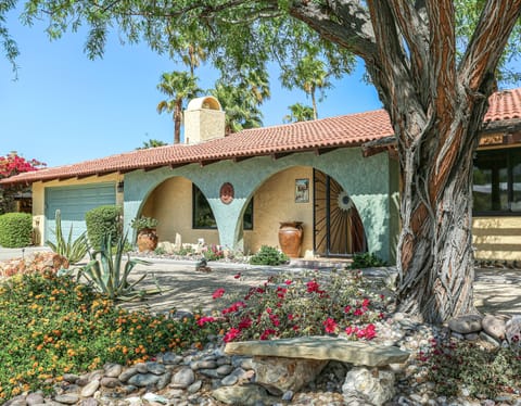 Perfect, vintage California ranch style home.