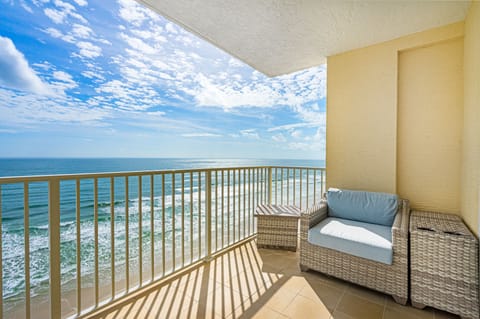 Direct, Oceafront Balcony
