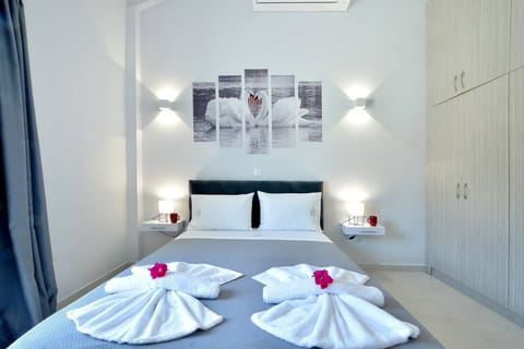 Villa | 2 bedrooms, iron/ironing board, free WiFi, bed sheets