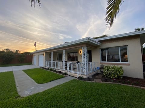 Vintage 1957 Space Program Home. Incredible location so close to everything.