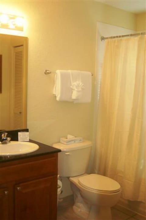 Bathroom:  Shower/bath